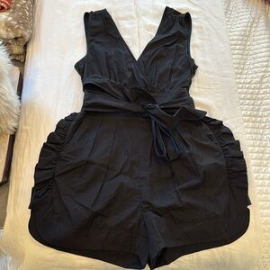 Marc by Marc Jacobs short mini romper in black and blue with pockets (size 4)